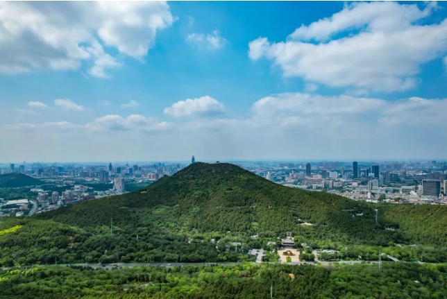 老舍筆下《濟(jì)南的秋天》是這樣的……